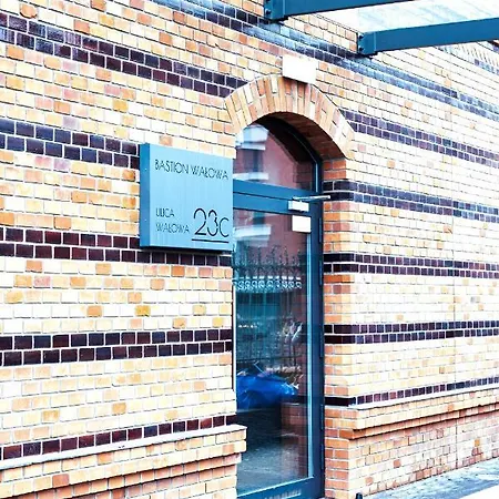 Maya's Flats & 42 - Walowa St *